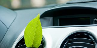 Til passende klimakontrol i bilen: Gør-det-selv udskiftning af pollenfilter