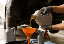 Skift olie på bilen: Hvad koster det, og hvor ofte skal det gøres?